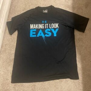 Under Armour Black and Blue Graphic Tee loose fit heat gear size medium